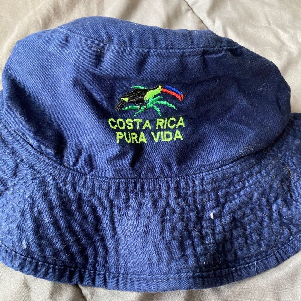 90s-00s Costa Rica dark blue bucket hat